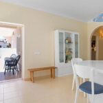 Moradia que podia ser na linha A villa with coastal potential