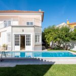Moradia que podia ser na linha A villa with coastal potential