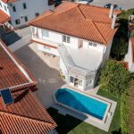 Moradia que podia ser na linha A villa with coastal potential