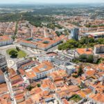 Moradia que podia ser na linha A villa with coastal potential
