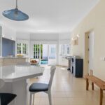 Moradia que podia ser na linha A villa with coastal potential